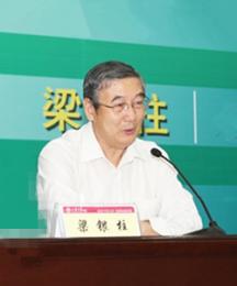 论坛专家：梁银柱
